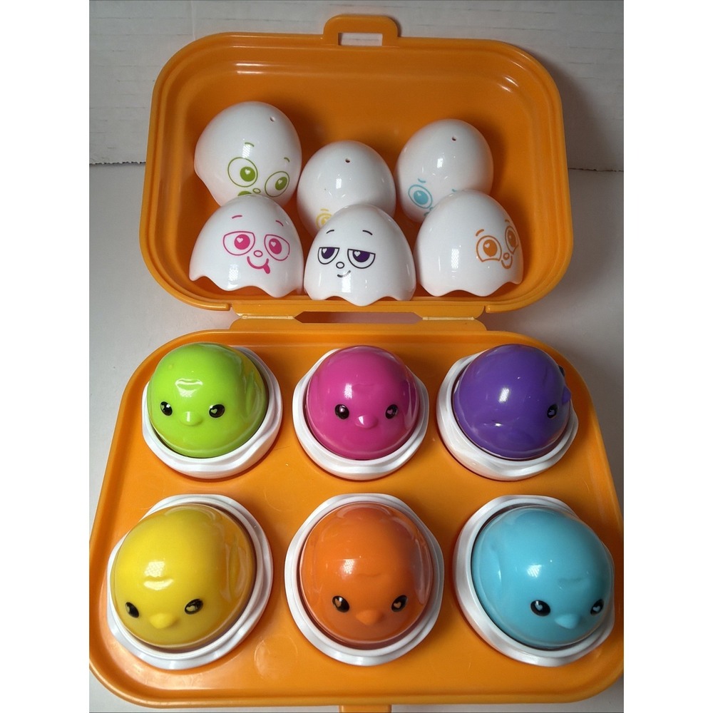 Vintage 1993 Tomy HIDE & SQUEAK EGGS Shape Color Sorting with Chicks Inside Toy